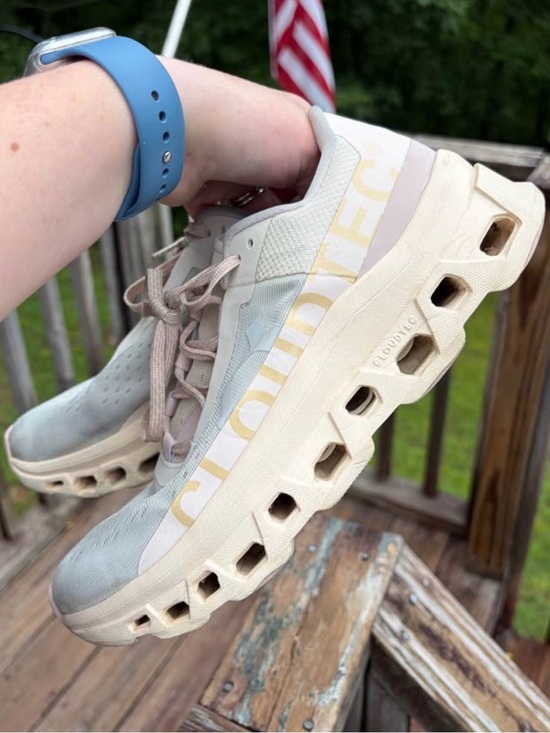 On Running Shoes - Monster clouds light pink athletic shoes